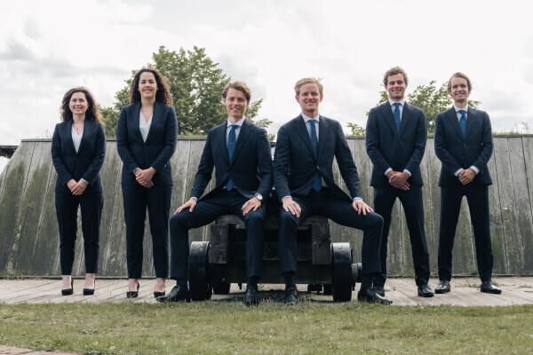 board 2021-2022 group photo